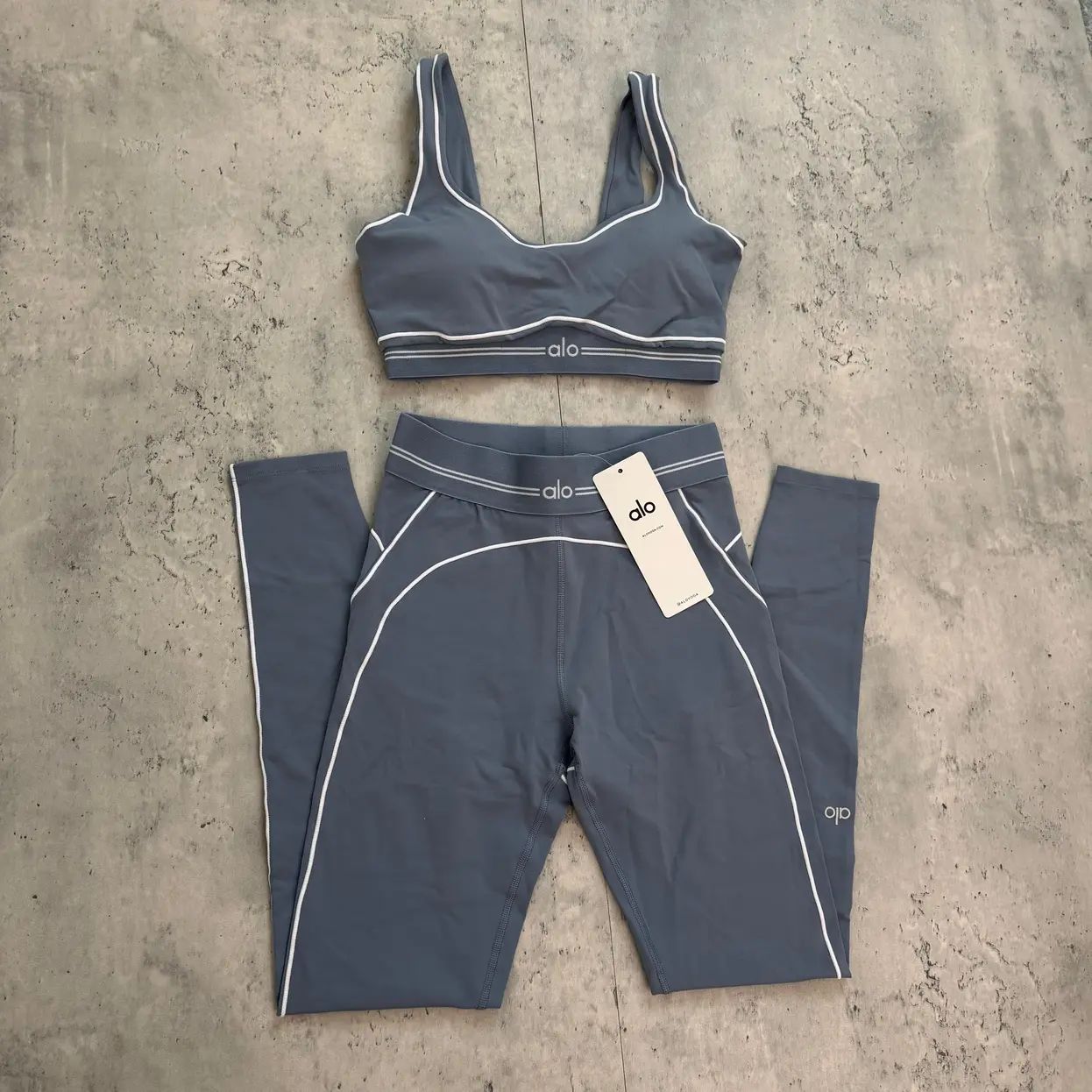 SET COMPLETO TOP E LEGGINGS